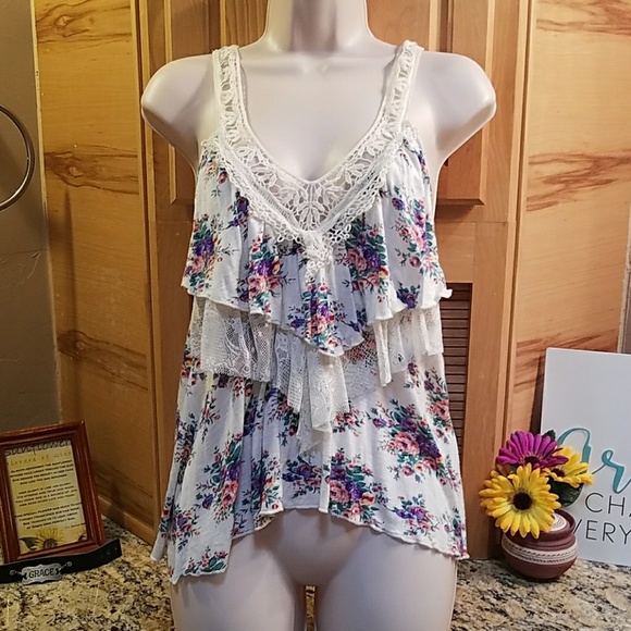 julie's closet Tops - Julie's Closet | flower w crochet tank, small, GUC